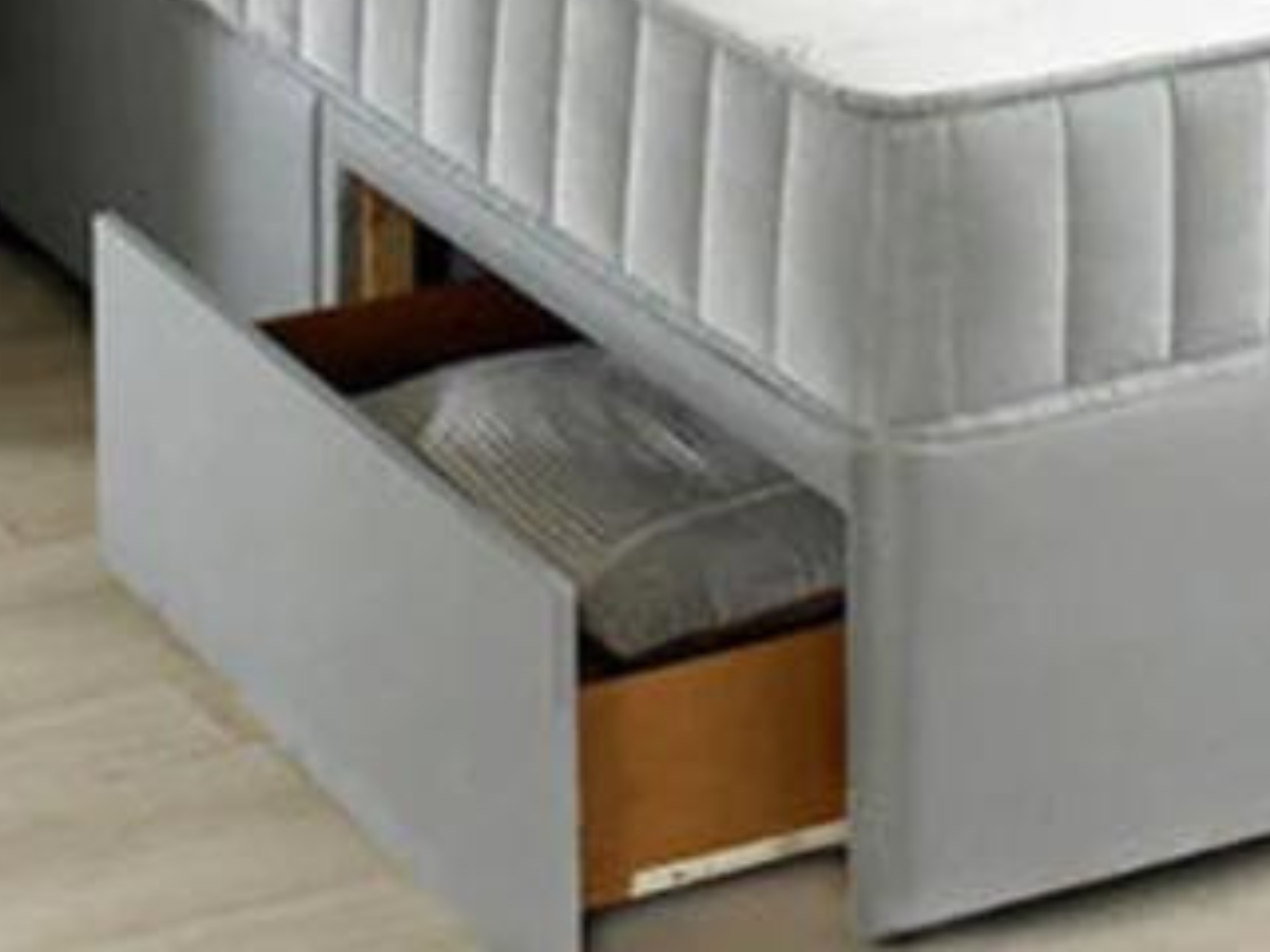 4 drawers addional £120