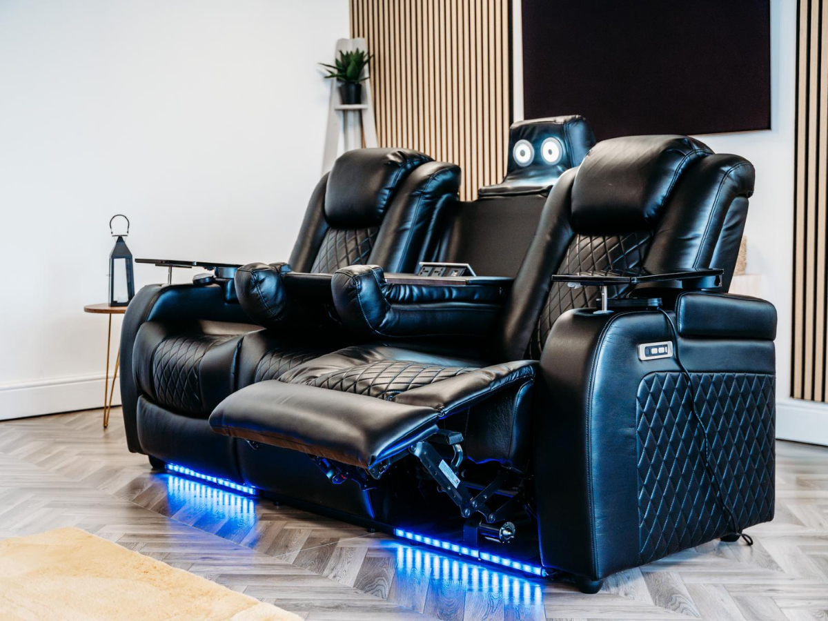 Tech 8 Smart 3 Seater Electric Recliner Sofa Black